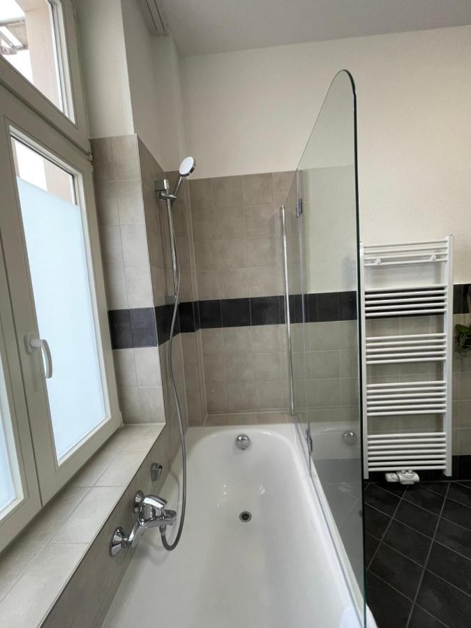 Lucky Ls07 - Vollausstattung - Zentrum - Aufzug - Grosse Kueche - 2 - Smart-tv Apartment Magdeburg
